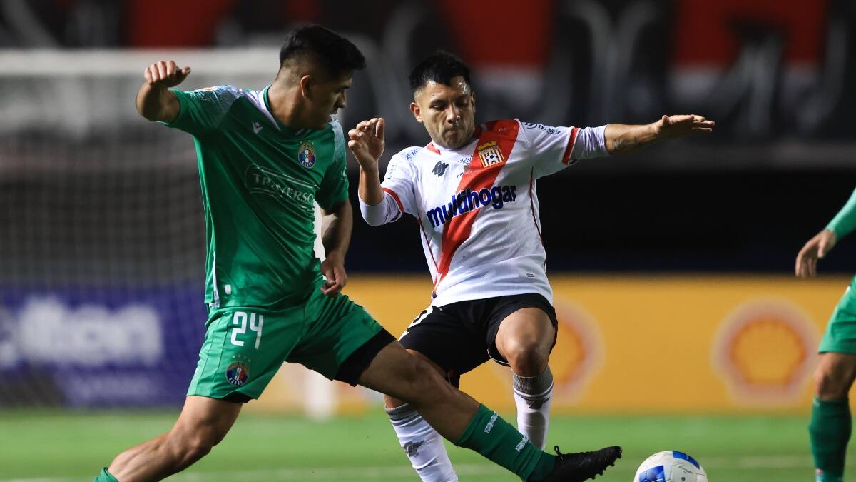 Con pasado cruzado: los dos jugadores que le recomiendan a la UC para tener su próximo ‘10′