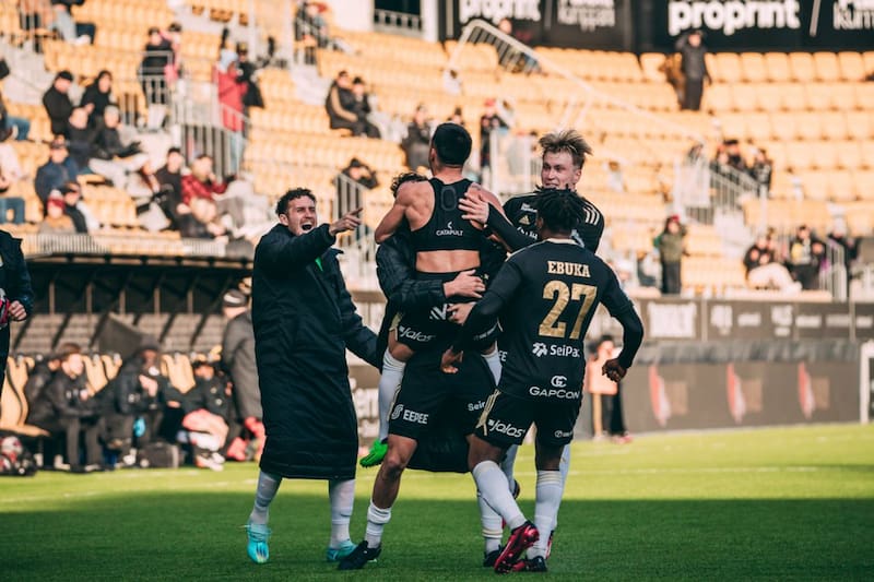 El formado en Universidad Católica marcó el gol del triunfo del SJK Seinajoki sobre Inter Turku. Foto: @SJK_Seinajoki