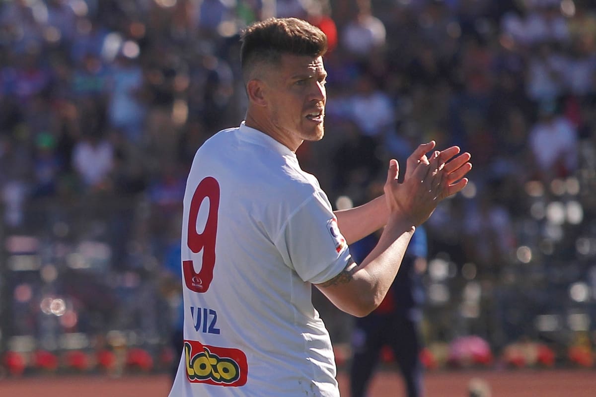 El delantero volvió del retiro para jugar en un torneo ANFA. Foto: Agencia ATON.