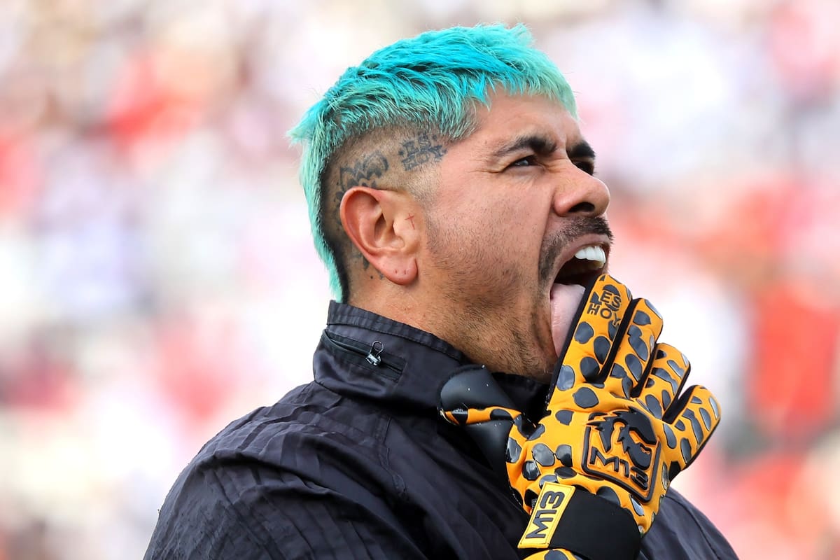 El meta tuvo un partido aparte en el Estadio Monumental.