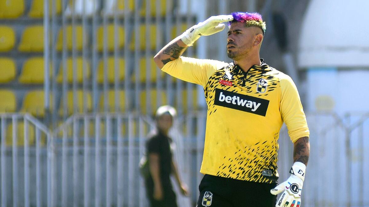 “Soy medio rebelde y loco”: Diego Sánchez cuenta cómo se transformó en El Dennis Rodman Chileno