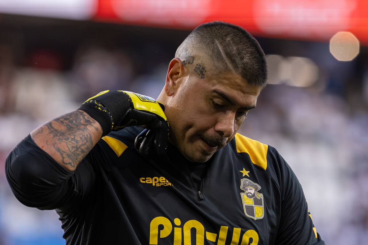 El Mono fue blanco de burlas tras el triunfo de la UC en el Claro Arena. Foto: Felipe Escobedo / En Cancha