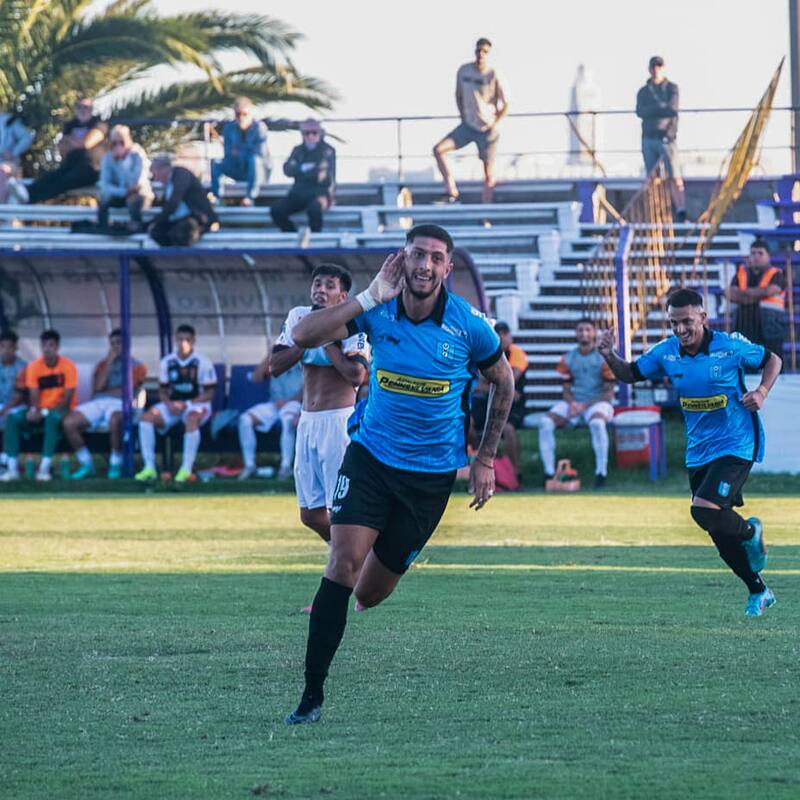 Diego Sánchez jugando por Uruguay Montevideo.