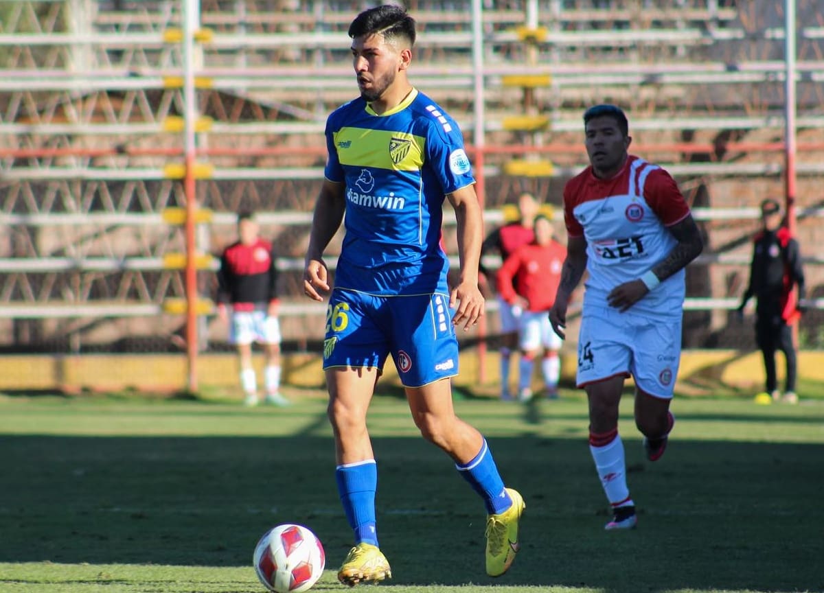 El lateral en su paso por Barnechea.