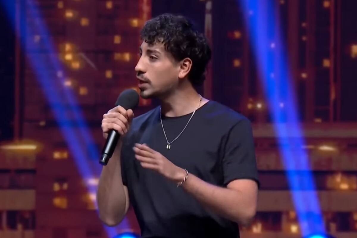 El comediante fue invitado a la ceremonia de los Premios Caleuche 2025.