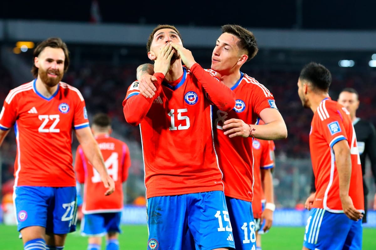 El volante está cerca de firmar contrato con el León de México, dejando a Fernando Ortiz con las ganas de tenerlo en Colo Colo. Foto: Agencia Aton.