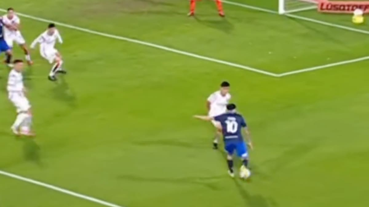 VIDEO | Se vuelve a lucir en Argentina: Diego Valdés regaló esta asistencia para Vélez Sarsfield