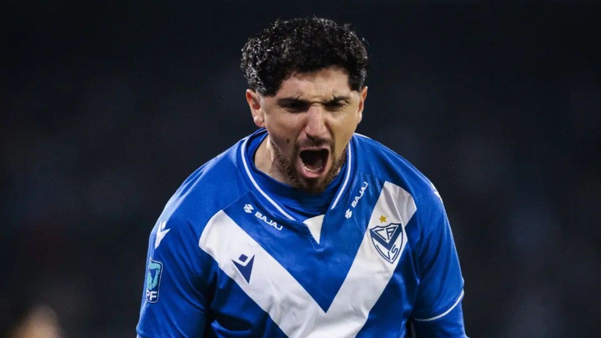 VIDEO | Mientras se acerca a Colo-Colo: Diego Valdés marca un golazo en victoria de Vélez Sarsfield