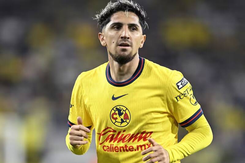 El volante del América entrenó como titular en La Roja