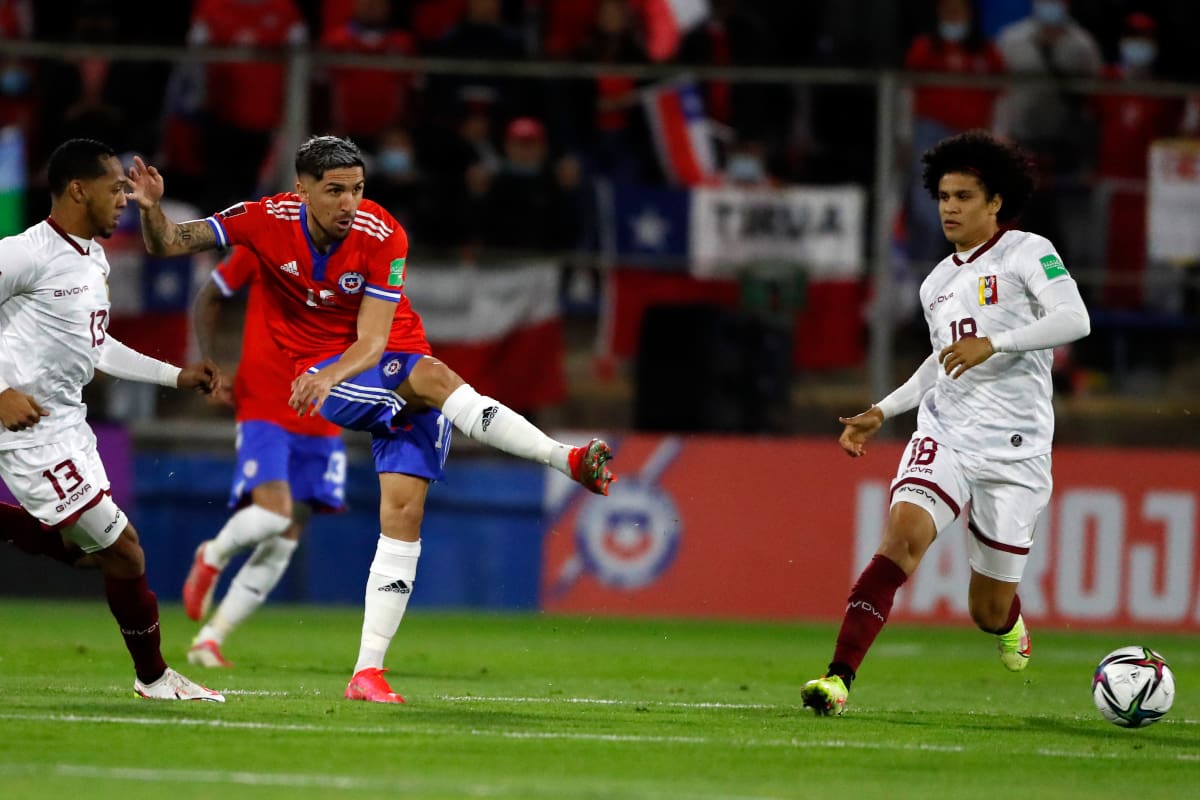 asoma como titular en Chile ante Venezuela por las Eliminatorias (Foto: Aton)