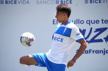 ¿Qué pasó con su lío en la Salernitana? Esto respondió Valencia en su presentación en la UC