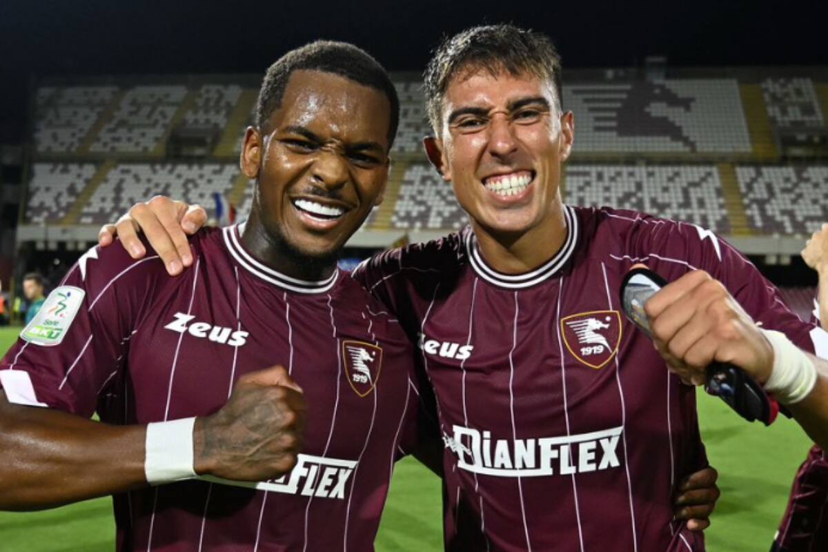 Diego Valencia y Jayden Braaf anotaron los goles de la remontada ante la Sampdoria. (Foto: @OfficialUSS1919)
