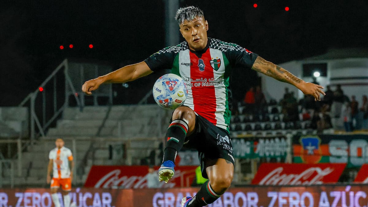 Gonzalo Fierro fue su padrino en Colo-Colo: “Me marcó, era quien siempre estaba ahí para nosotros, los más jóvenes”