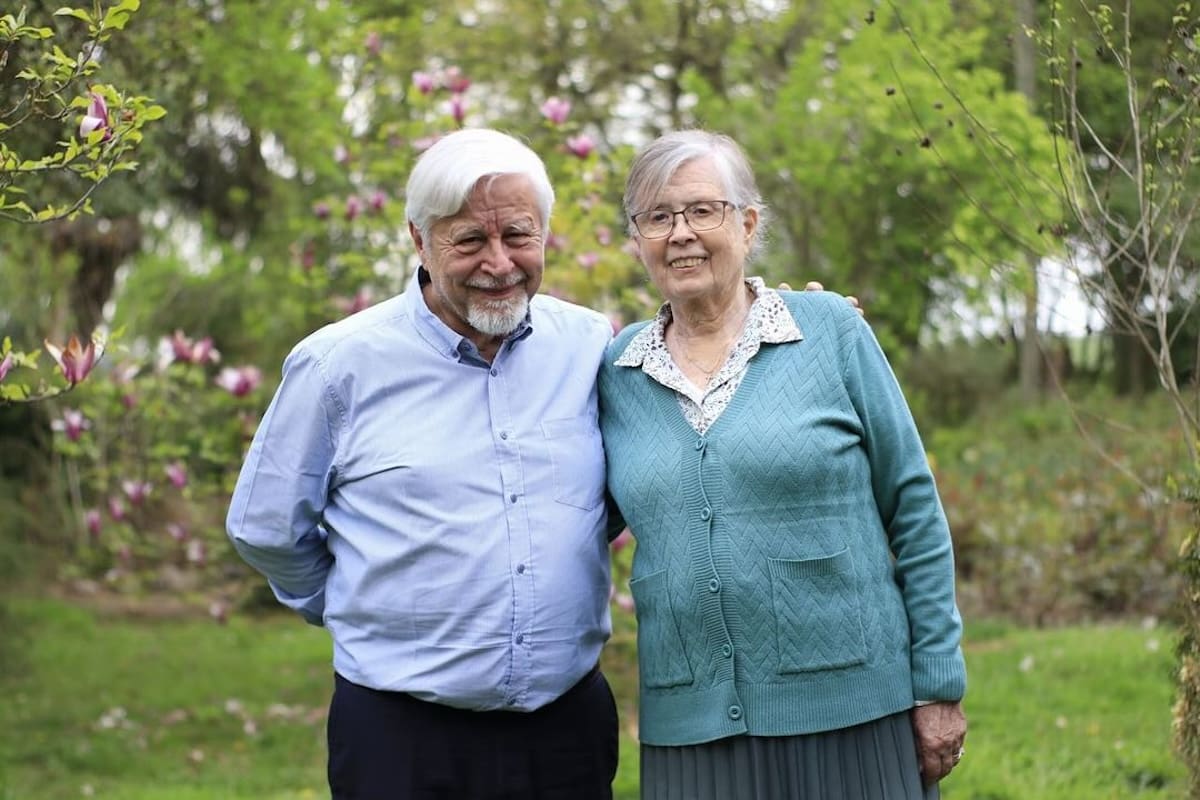 Diputada Mercedes Bulnes junto a su esposo Roberto Celedón, exconvencional constituyente.