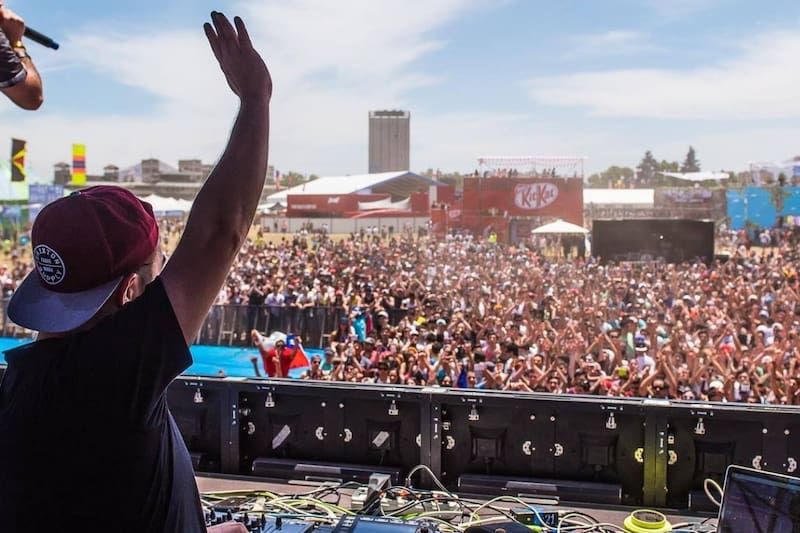 El productor falleció por causas que aún no son detalladas.