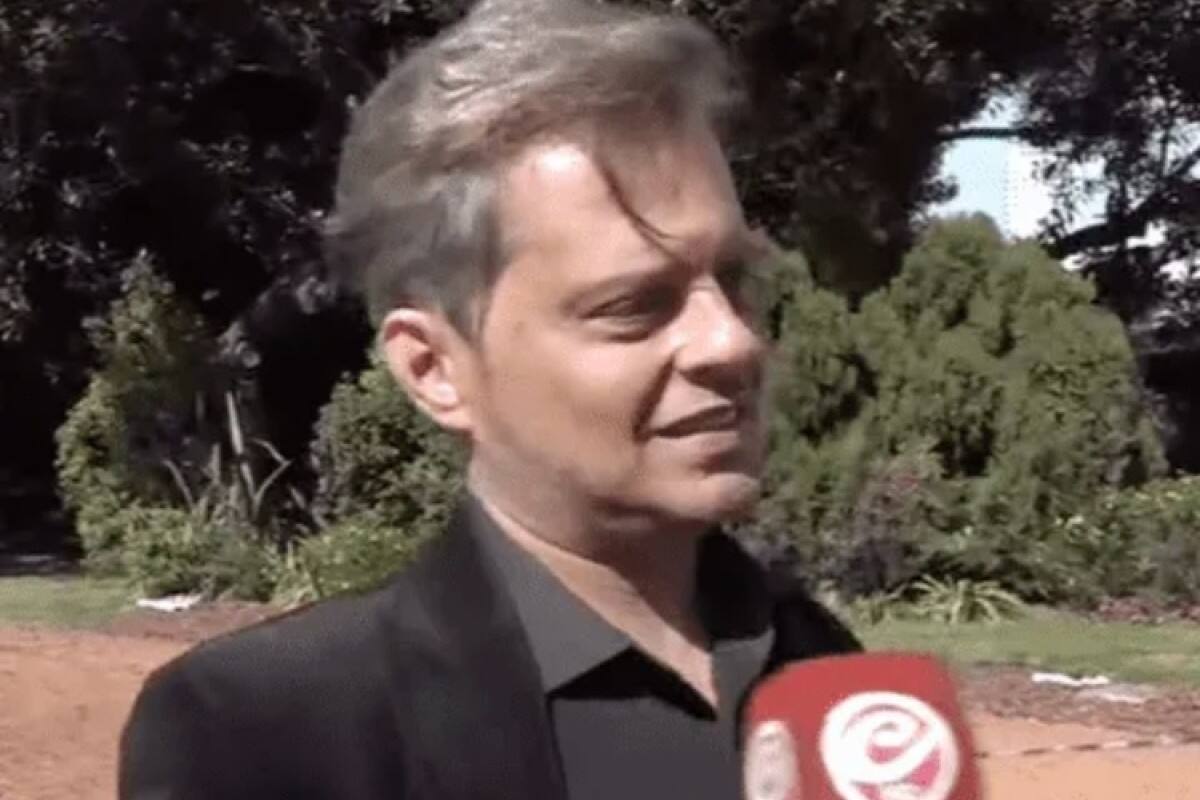 El imitador acude a votar en Argentina