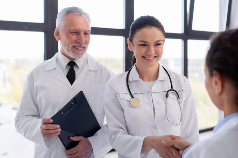 Conoce cómo funciona la página web para encontrar el médico ideal para ti y tu familia.