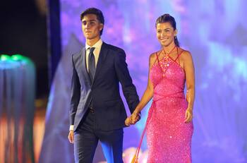 Dominic Labbe acompañó a su mamá, Pancha Merino, en la alfombra roja de la Gala Viña 2023