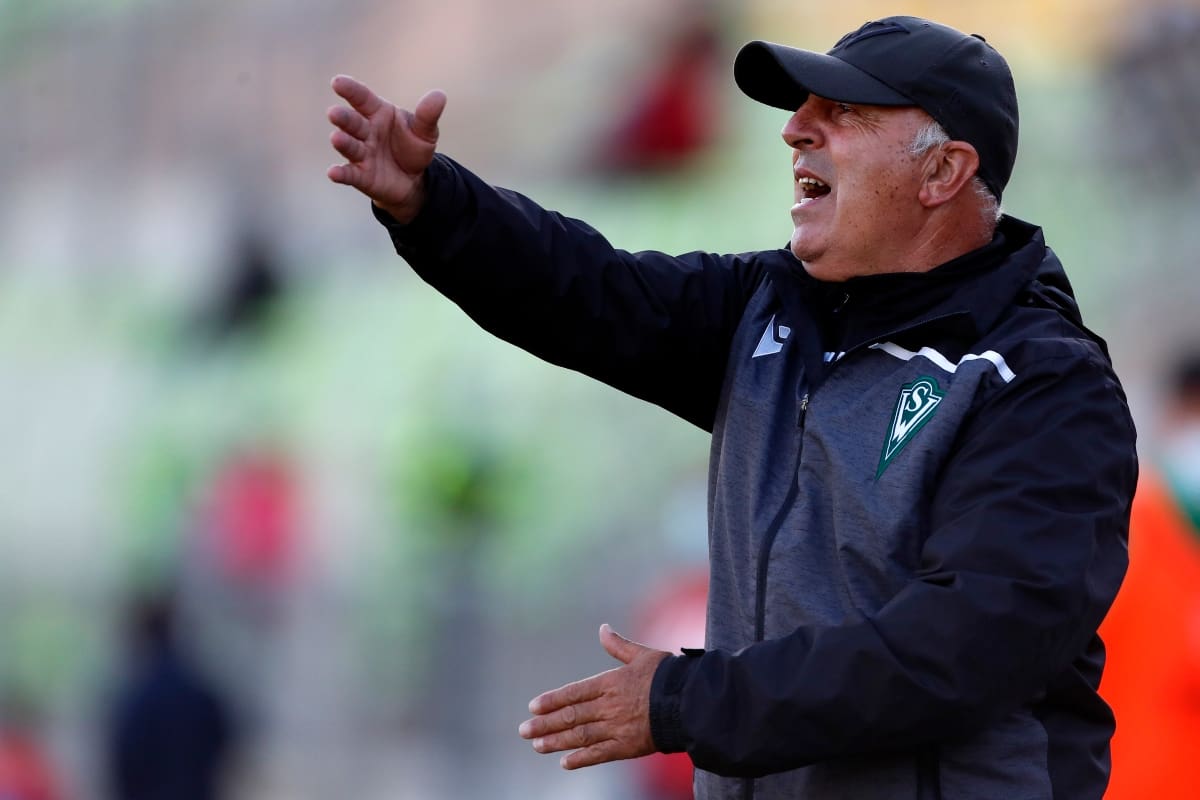 se mantendrá como DT de Wanderers, pero sin ser confirmado aún.