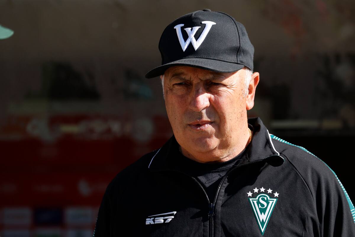 Técnico ratificado de Santiago Wanderers. /Photosport