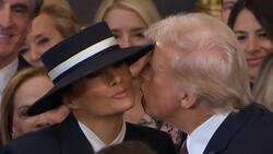 El incómodo intento de beso de Donald Trump a Melania durante su investidura