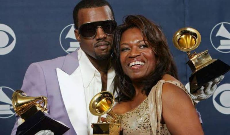 Madre del famoso rapero Kanye West.