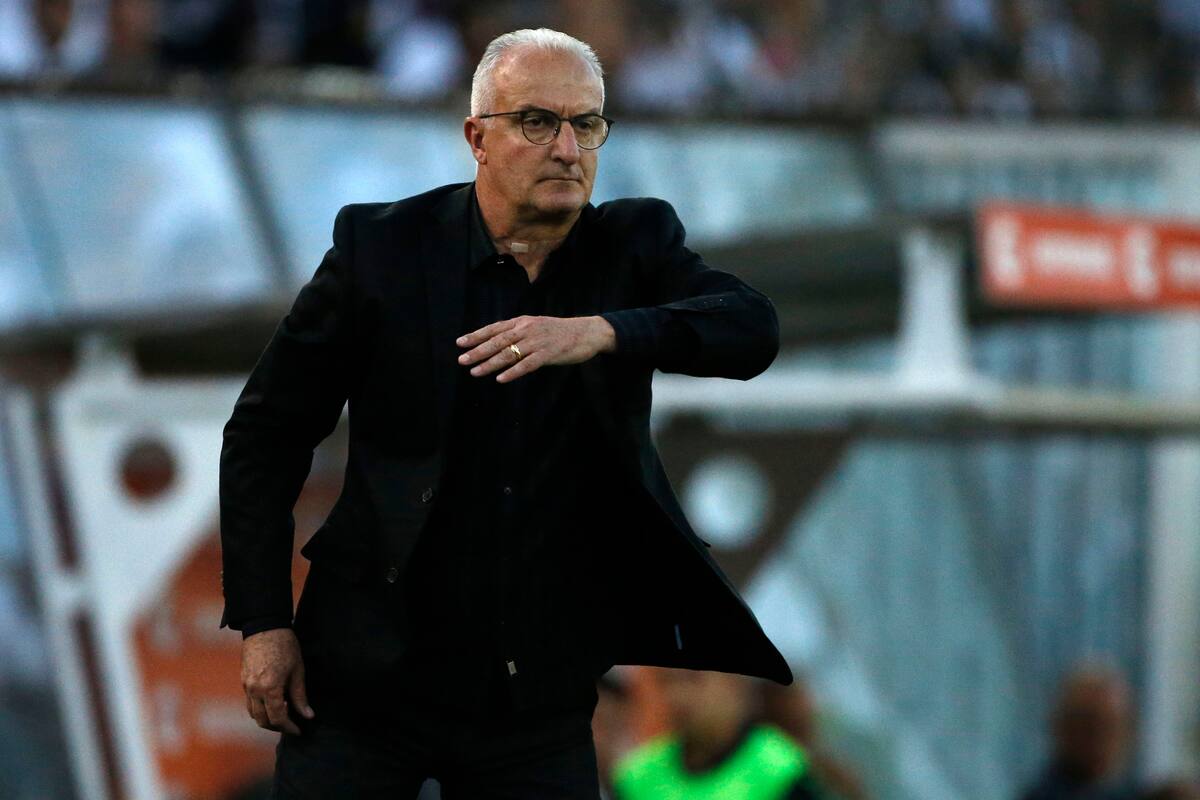 Dorival Júnior sufrió el hackeo de su WhatsApp y el estafador le pidió dinero a sus contactos. (Foto: Aton)