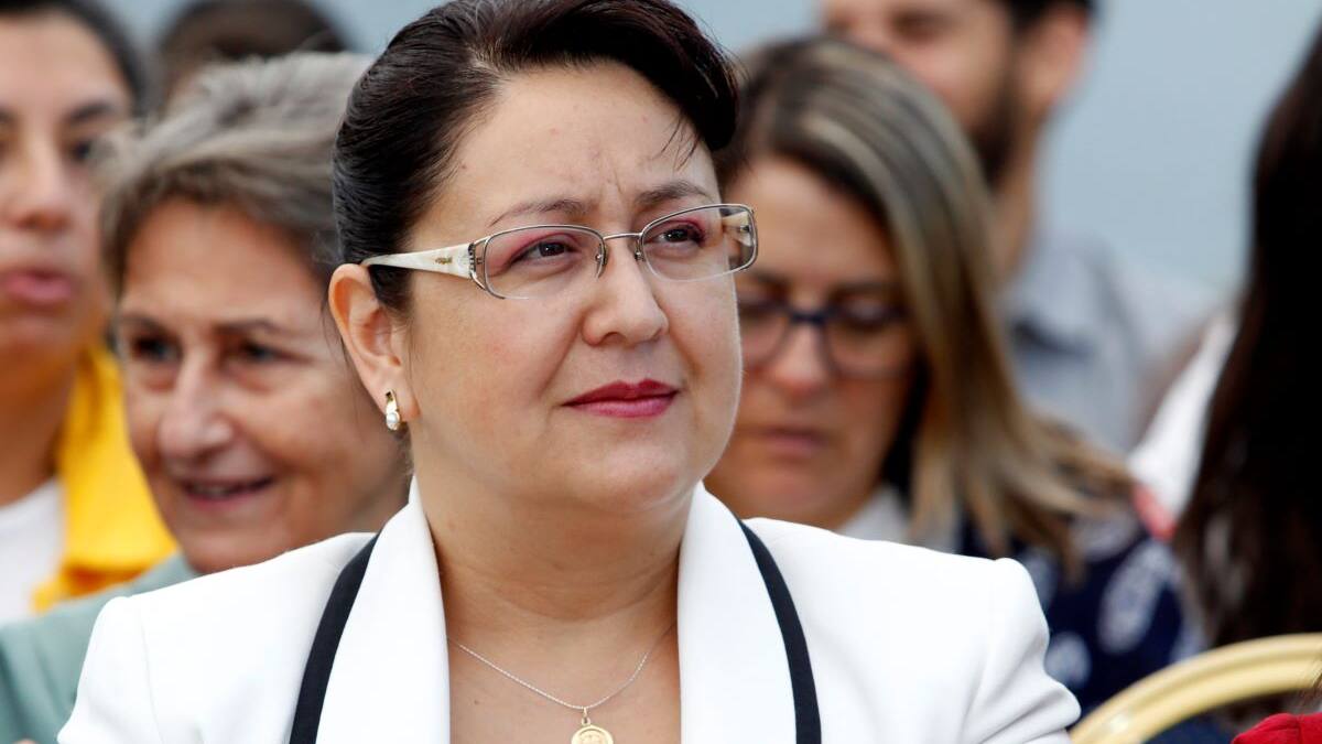 ¿Quién es Dorothy Pérez, la contralora subrogante que en un día reestructuró el organismo y eliminó jefaturas?