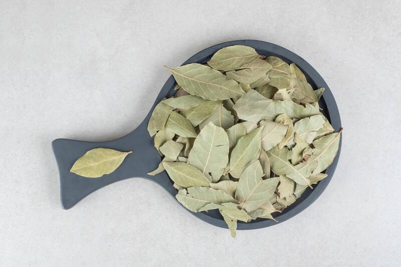 Infusión de laurel y canela