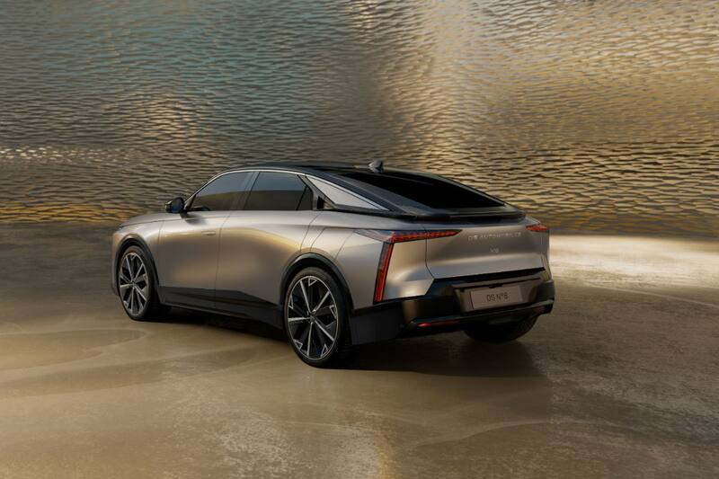 El DS N°8 es el nuevo modelo eléctrico de la firma gala de lujo