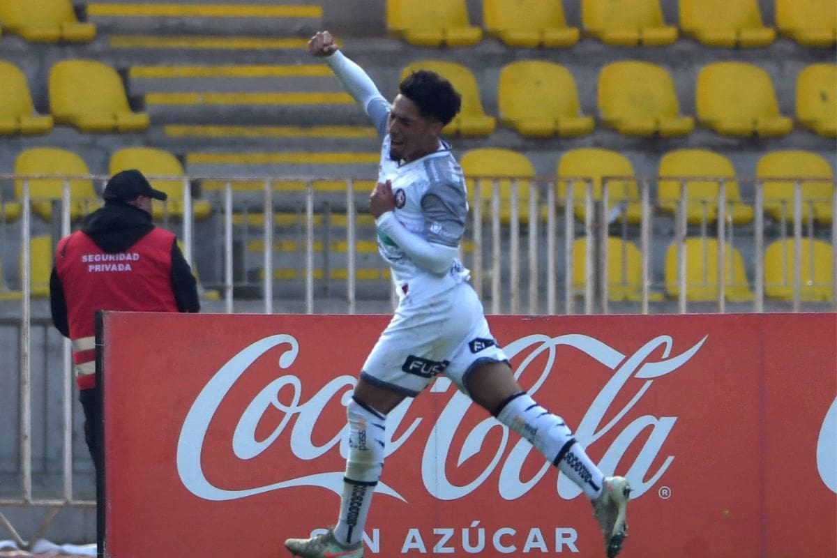 anotó la apertura en triunfazo de Deportes Limache. Créditos: Aton