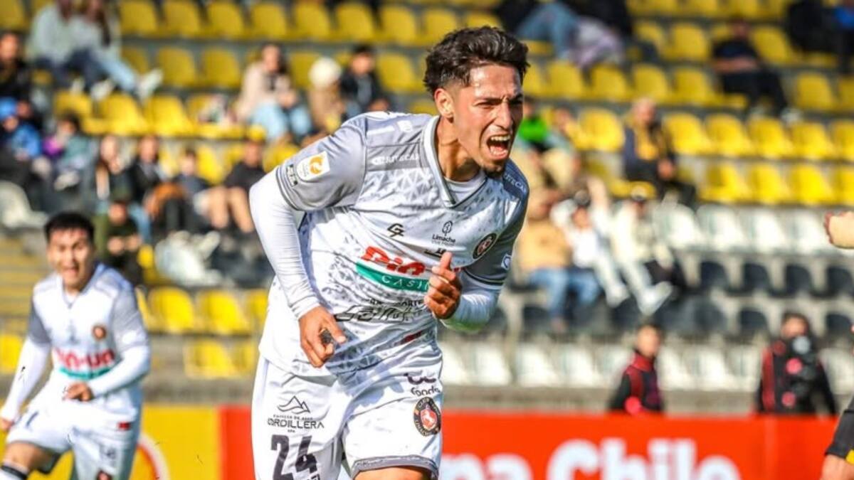 “Conseguí lo que andaba buscando”: está en el equipo revelación del fútbol chileno y debe volver a Colo Colo