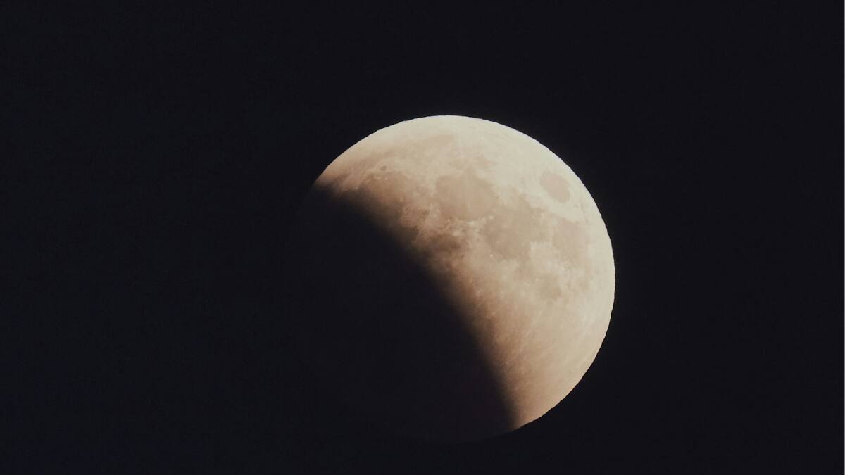 Guía para disfrutar de un eclipse: Todo lo que necesitas saber para no perderte el evento de este 18 de septiembre