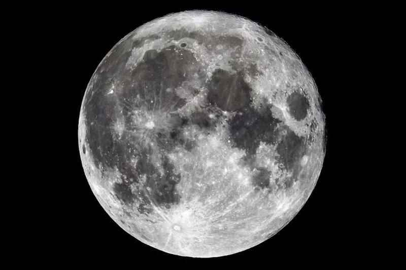 El eclipse de marzo pondrá la luna en tonos rojizos.
