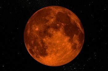 Se acerca la primera “luna de sangre” del 2025: ¿Cuándo y a qué hora ver el eclipse lunar total en Chile?