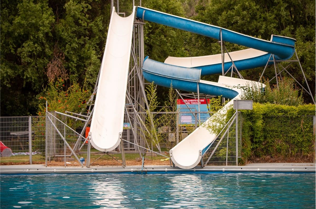 Este parque acuático con piscinas y toboganes es ideal para capear el calor de la RM antes que termine el verano