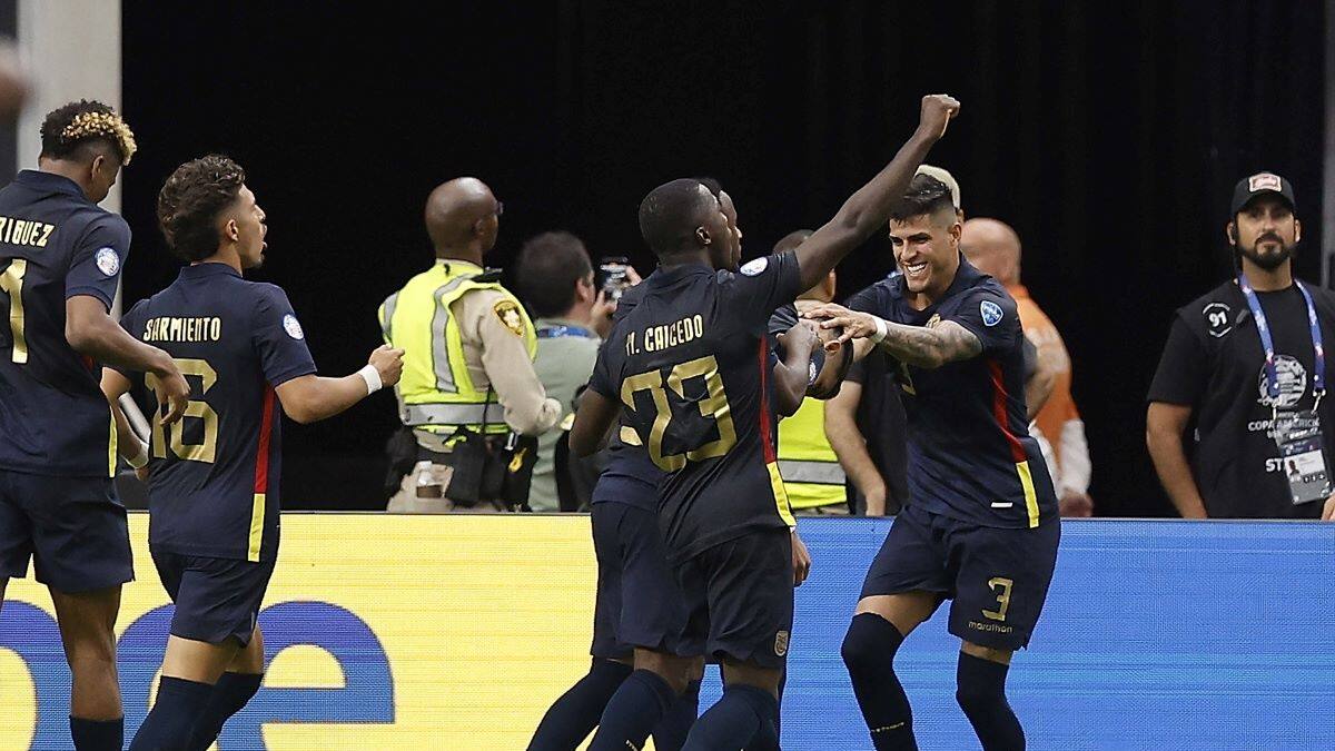 Con autogolazo incluído: Ecuador derrotó a Jamaica y respira en Copa América