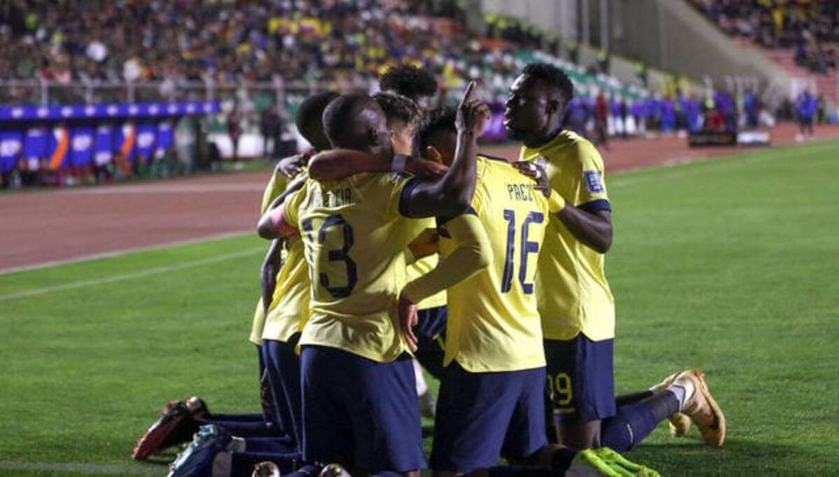 La selección ecuatoriana ganó por 2-1 a Bolivia.