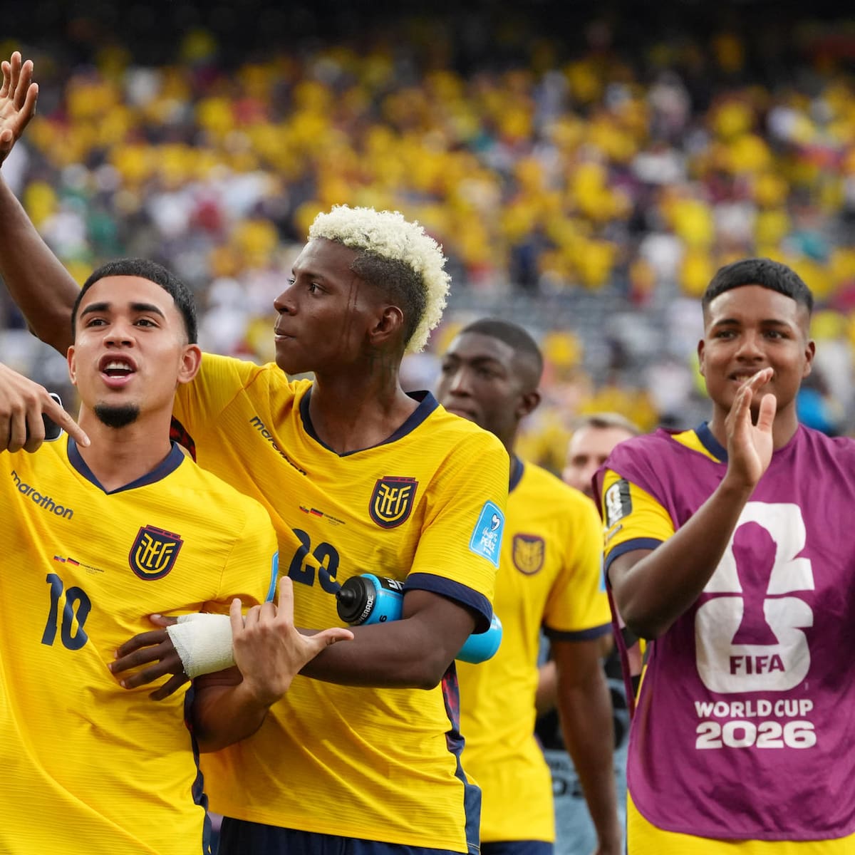 VIDEO | Hinchas mexicanos le hicieron la vida imposible a Ecuador antes del crucial duelo por el Mundial 2026