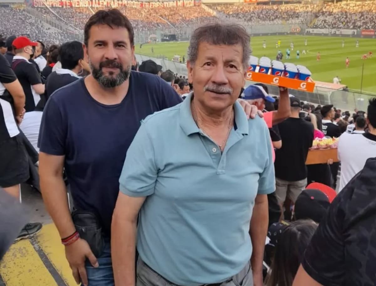 El histórico campeón del '74 junto a su hijo, Eddio Inostroza jr. El ex volante de contención fue clave en el armado acerero.