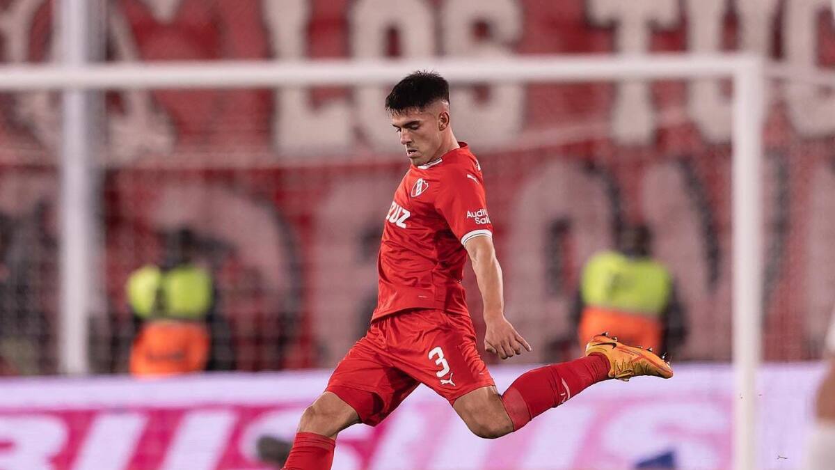 El defensa central uruguayo por el que irá Colo Colo: tiene pasos por el fútbol italiano