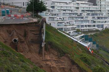 VIDEO | 57 departamentos evacuados tras nuevo socavón y riesgo de derrumbre en edificio Kandinsky