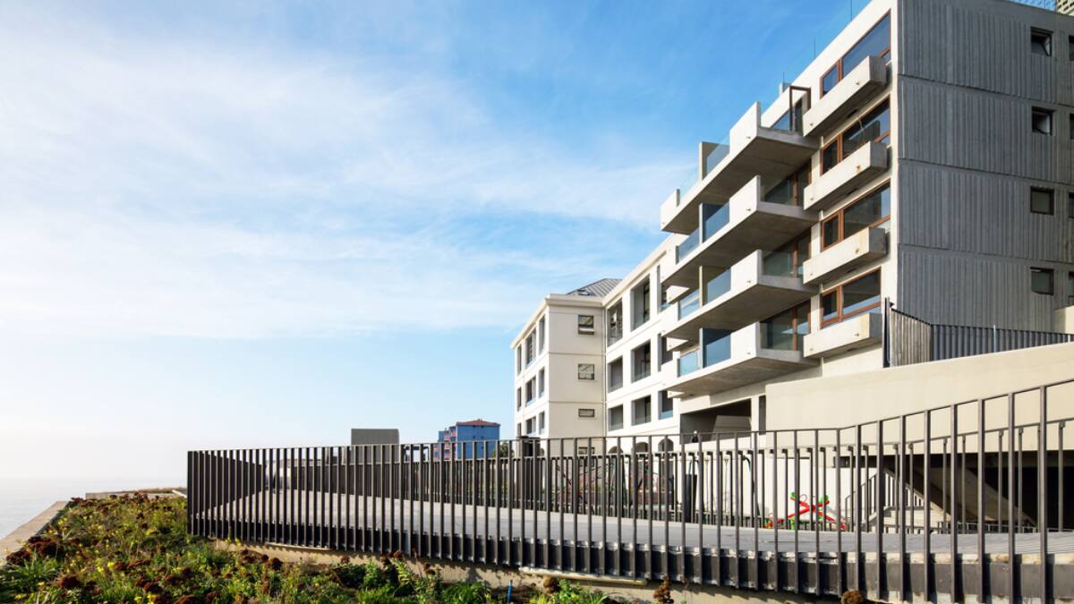 Vecinos en disputa por premiado edificio de Valparaíso: Exigen el pago de más de $1.200 millones