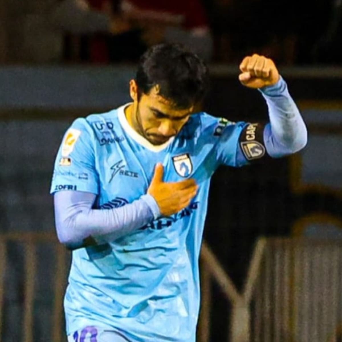 Se acabó: Edson Puch sorprende y anuncia su retiro inmediato tras volver a las canchas