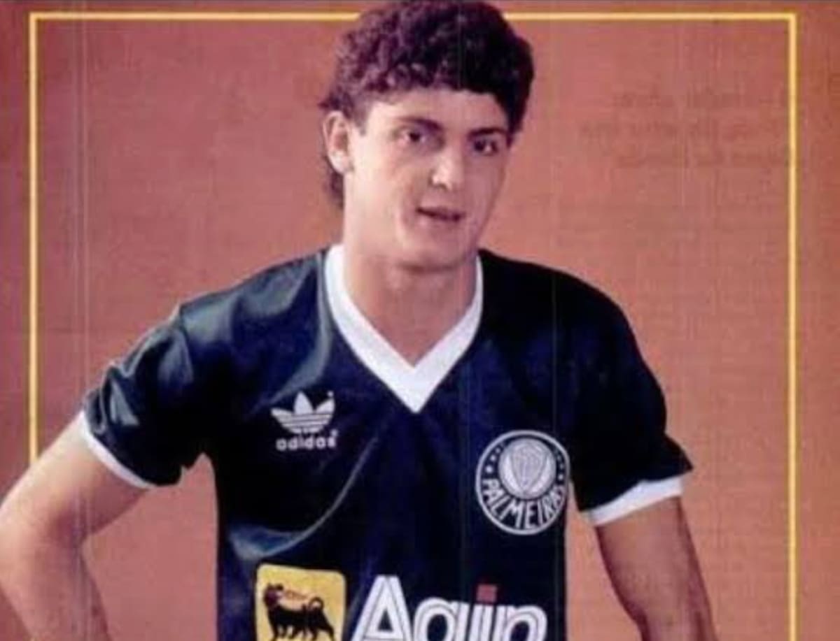 Con la camiseta del Palmeiras