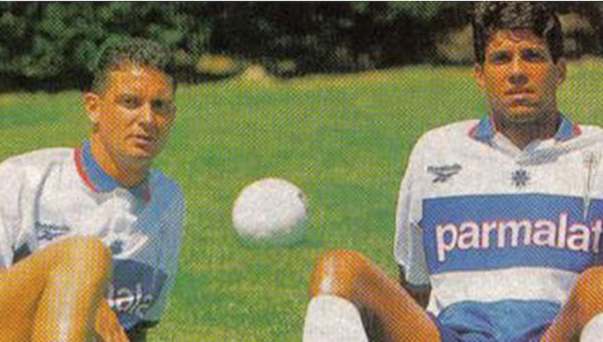 Vistiendo la camiseta de Universidad Católica.