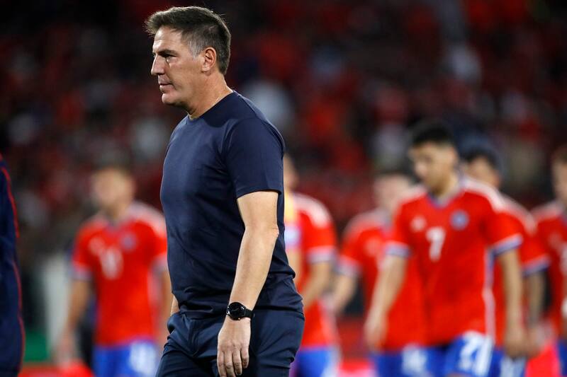 Eduardo Berizzo deberá probar jugadores en los amistosos de La Roja.
Andres Pina/Photosport