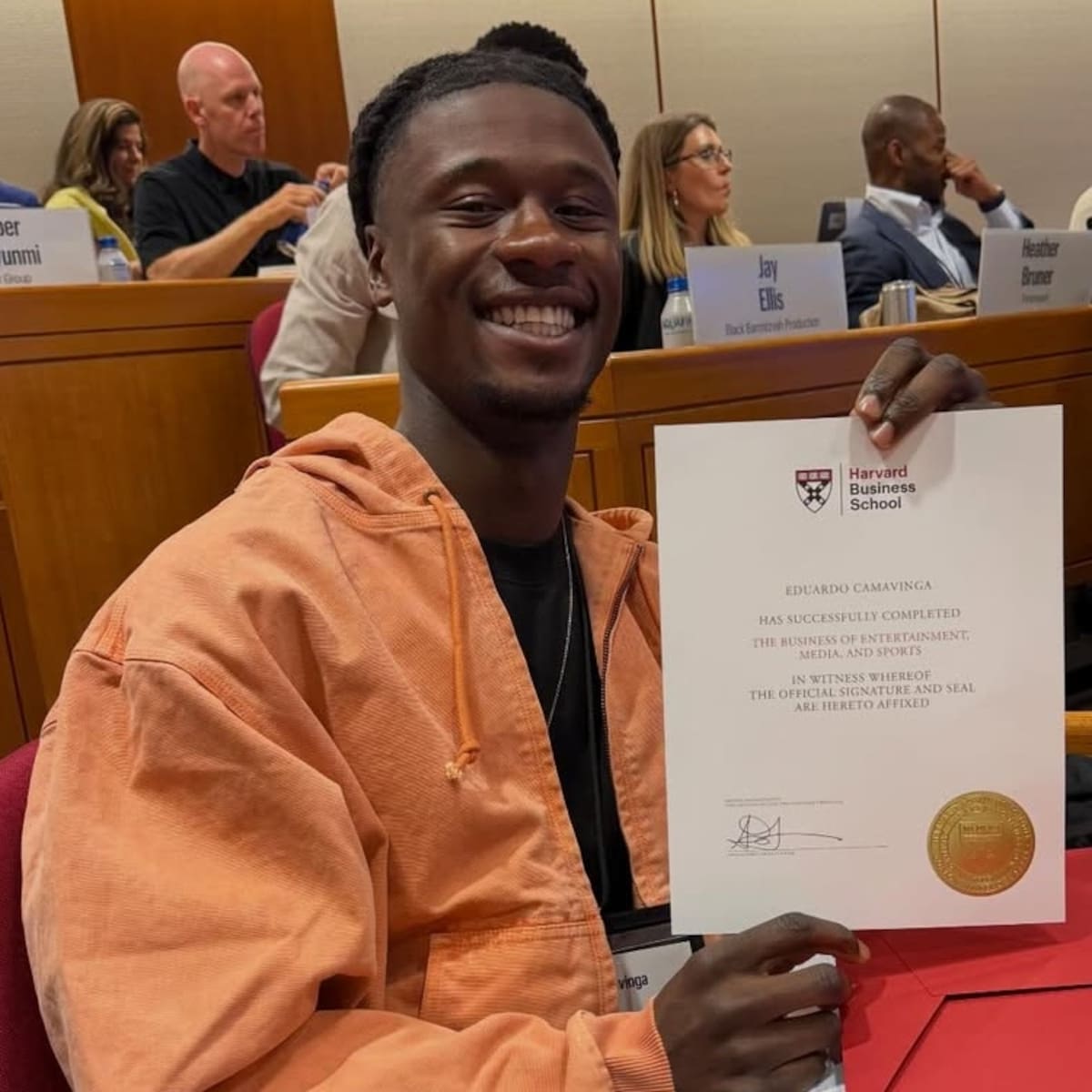 Tras quedar fuera del Mundial: Eduardo Camavinga sorprendió a todos y sacó un título en Harvard