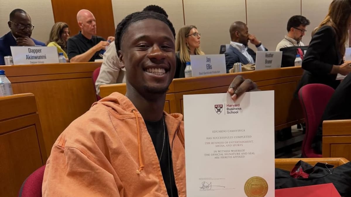 Tras quedar fuera del Mundial: Eduardo Camavinga sorprendió a todos y sacó un título en Harvard