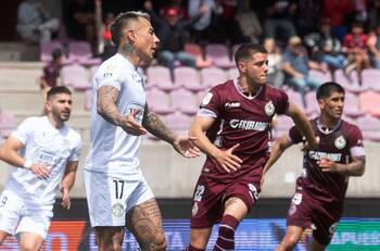 VIDEO | Tarde de terror para Eduardo Vargas: el error que significó el segundo gol de La Serena
